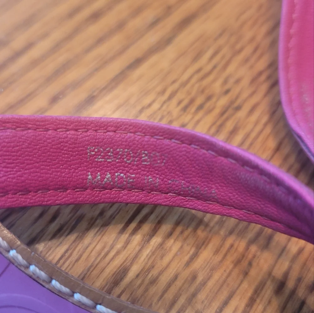 Coach CC Print Signature Hot Pink Fuschia Flip Flops Sandals Shoes 8.5